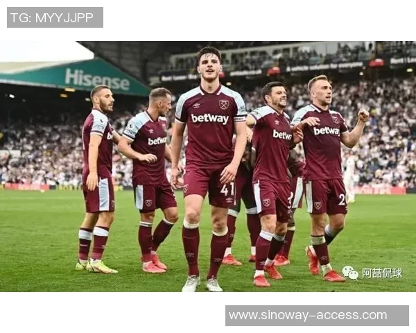 哈特堡格与列夫林的激烈对决揭示了足球战术的魅力与团队精神