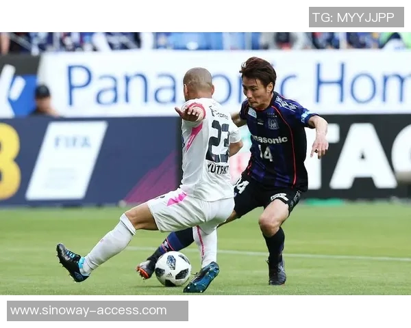 鹿岛鹿角与鸟栖的激烈对决展现日本足球的魅力与激情